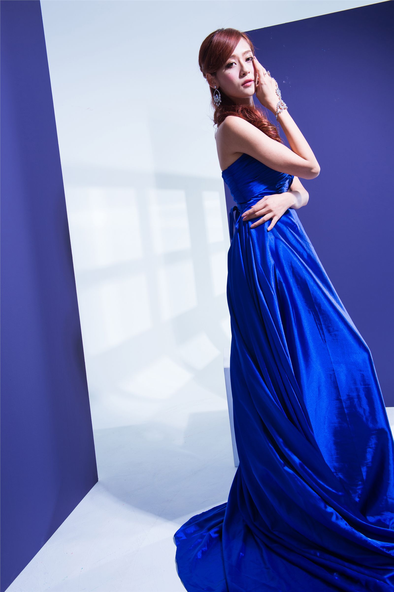 Beautyleg模特周边 2013.12.15 Winnie小雪婚纱秀